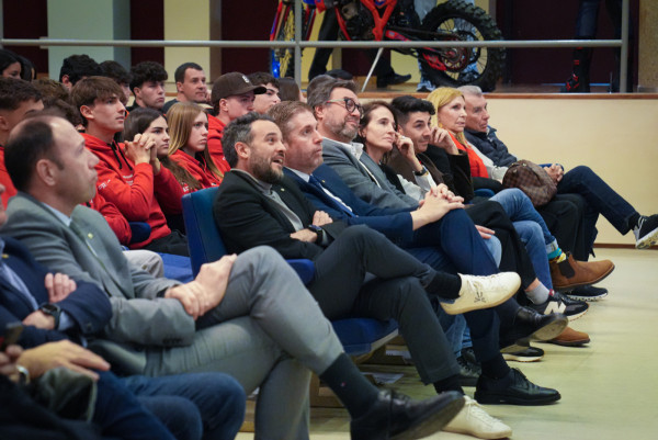 Abrera, amb l'esport! Assistim a la presentació del programa 'Nou Impuls del Motociclisme Català' a la sala d’actes del CAR de Sant Cugat