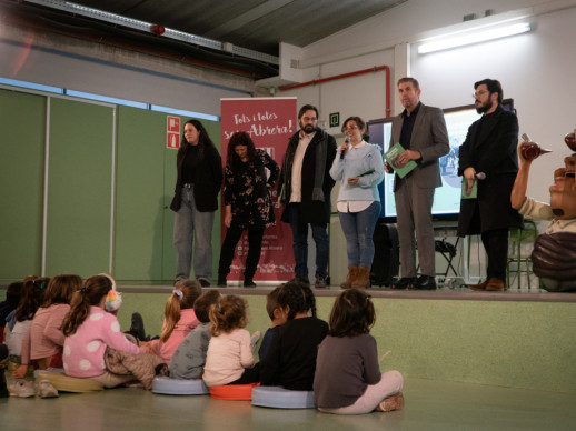 Presentem 'Abrera al Descobert', un nou llibre infantil per descobrir el municipi en família!