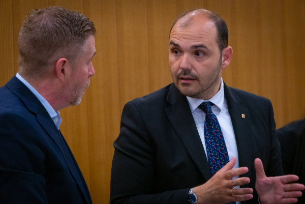 El conseller de la Presidència de la Generalitat de Catalunya, Albert Dalmau, visita l'Ajuntament d'Abrera i l'empresa Irestal Group