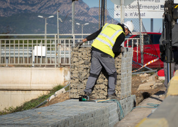 Dilluns 12 i dimarts 13 de gener, quedarà tallat temporalment el tram del c. de Manresa, entre el Pont del Treball i l'av. de Lluís Companys, amb motiu de la instal·lació de noves pantalles acústiques