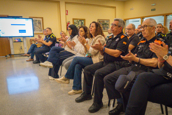 La reducció dels fets delictius en els darrers deu anys, la col·laboració entre els cossos de seguretat i l’aposta per les noves tecnologies centren la sessió plenària de la Junta Local de Seguretat d’Abrera