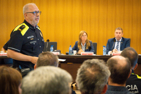La reducció dels fets delictius en els darrers deu anys, la col·laboració entre els cossos de seguretat i l’aposta per les noves tecnologies centren la sessió plenària de la Junta Local de Seguretat d’Abrera