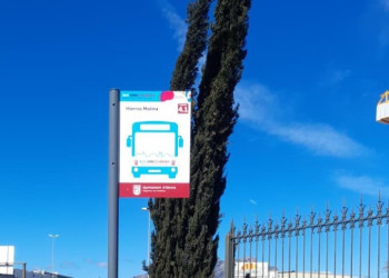 Nova parada a demanda del servei de Bus Urbà d'Abrera, al camí de Les Mates, que es pot sol·licitar trucant al telèfon T. 682 22 91 48