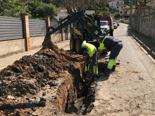 Obres de reparació carrer Pintor Rivera d'Abrera 01