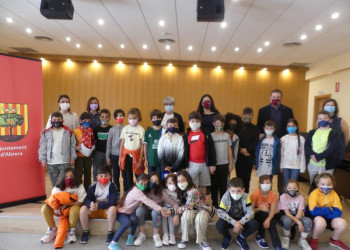 Els/les alumnes de tercer de l’Escola Ernest Lluch visiten el consistori d'Abrera dins l’activitat ‘El meu Ajuntament’