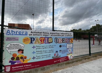 També a l'estiu, impulsem l'activitat de 'Patis Oberts'! Consulteu els horaris especials als patis de les escoles Francesc Platón i Sartí i Josefina Ibáñez
