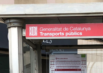 Parada del bus al barri del Rebato d'Abrera