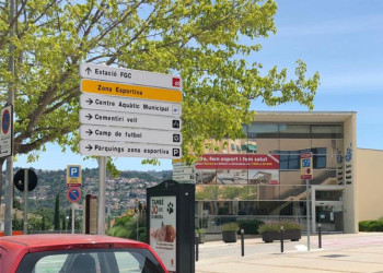Continuem millorant l'espai públic de la zona esportiva amb nova senyalització vertical