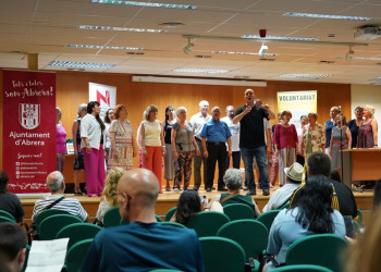 Més de 80 persones assisteixen a l’acte de cloenda dels cursos de català i la trobada de parelles lingüístiques del Voluntariat per la llengua, organitzada per l’Oficina de Català d’Abrera