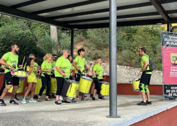El veïnat del barri de Les Carpes d'Abrera celebra la seva Festa Major amb gran participació a les activitats programades!