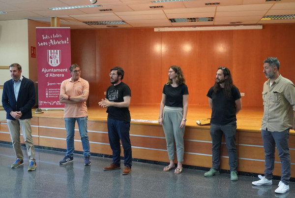 Pintem Abrera! Aquest diumenge 16 de juny, l'art ha sortit un any més al carrer amb el 46è Concurs de Pintura Ràpida Vila d'Abrera. Enhorabona a totes i tots!