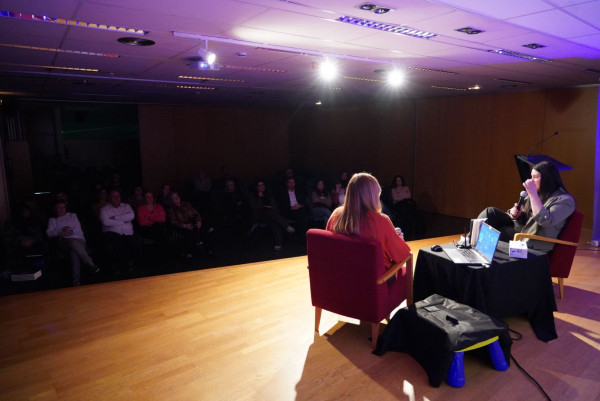 Assistim a la presentació del llibre 'Déjala que baile' de Judith Sánchez, aquest dimecres 26 de març a la tarda a la Biblioteca Josep Roca i Bros