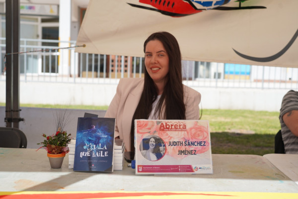 Tornem a gaudir de la diada de Sant Jordi a Abrera, amb autores i autors locals, concursos literaris, fira, lectures i moltes activitats per a tothom!
