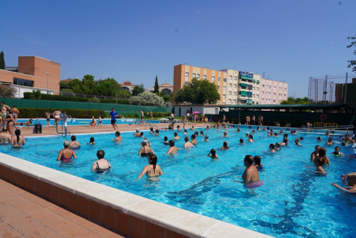 Gran èxit d'assistència i participació al 'Mulla't per l'esclerosi múltiple 2025' que ha tingut lloc el diumenge 6 de juliol a la Piscina Municipal d'Estiu!