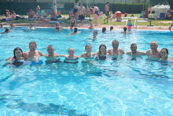 Gran èxit d'assistència i participació al 'Mulla't per l'esclerosi múltiple 2025' que ha tingut lloc el diumenge 6 de juliol a la Piscina Municipal d'Estiu!