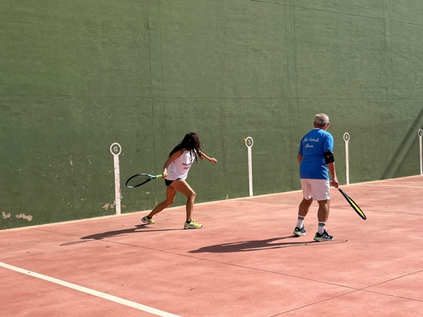 El Club Frontenis Abrera celebra un any més l’Open del pernil Abrera 2025, amb un total de 74 participants