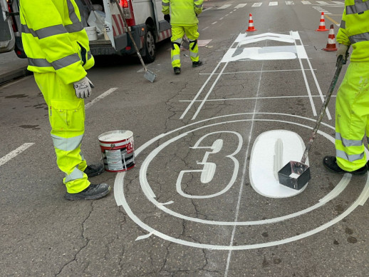 A Abrera implantem una nova senyalització per fomentar la convivència entre bicicletes, vehicles de mobilitat personal (VMP) i vehicles motoritzats