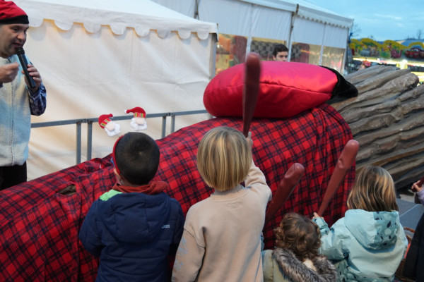 Divendres 19 de desembre vam inaugurar el Parc de Nadal d'enguany, que romandrà obert fins al dimecres 7 de gener inclòs, amb la Carpa Diverespai, el Tobogan Gegant i activitats per a tothom