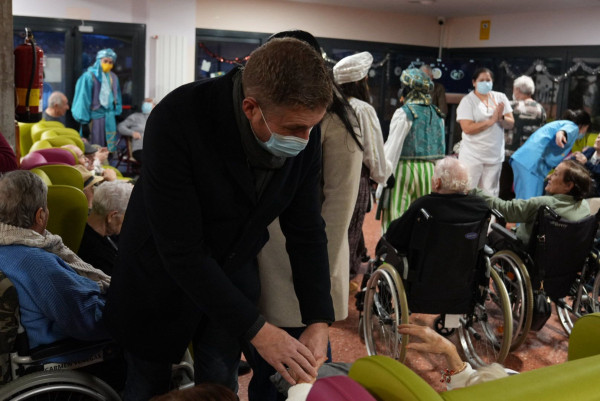 La il·lusió del Nadal es viu a Abrera! Gaudim, un any més, de la Cavalcada de Ses Majestats els Reis Mags de l'Orient, que va omplir els carrers del nostre municipi de màgia, llum i color!