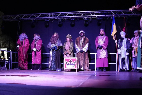 La il·lusió del Nadal es viu a Abrera! Gaudim, un any més, de la Cavalcada de Ses Majestats els Reis Mags de l'Orient, que va omplir els carrers del nostre municipi de màgia, llum i color!