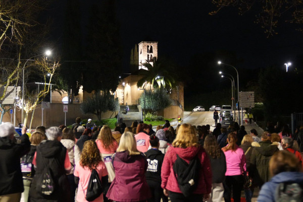 Abrera Municipi Feminista! Més de 300 persones han participat en la sisena Marxa Nocturna de la Dona a Abrera, amb el lema 'Juntes fem nostra la nit'