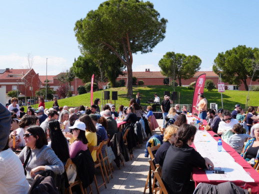Gran èxit de participació en la 1a Calçotada Popular d’Abrera al Parc de Can Morral!
