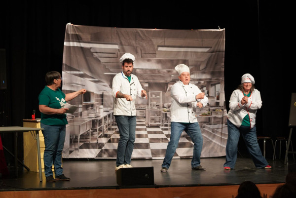 Celebrem la cloenda del 28è Concurs de Teatre Amateur Vila d’Abrera, amb l'obra 'Improchef' de la Companyia Inestable Ceretana de Teatre i l'entrega de premis!