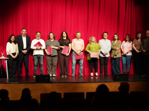 Celebrem la cloenda del 28è Concurs de Teatre Amateur Vila d’Abrera, amb l'obra 'Improchef' de la Companyia Inestable Ceretana de Teatre i l'entrega de premis!