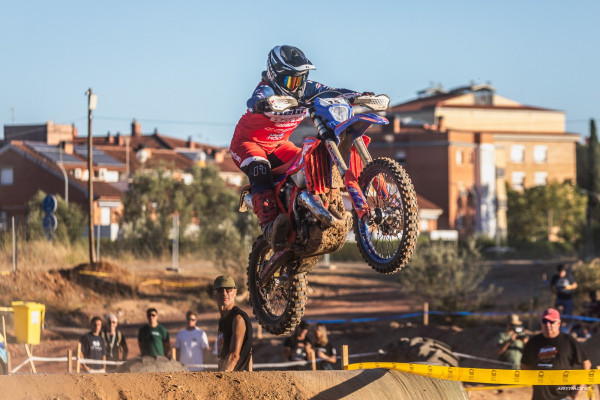 Abrera, epicentre del motor! Èxit del 1r Campionat Infantil Social de Catalunya i una prova de la Copa d’Espanya de SuperEnduro 2026!