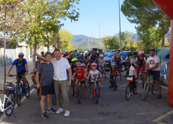 Molt bona acollida de la bicicletada popular, la botifarrada i el taller de cistelles per a bici per commemorar, un any més, la Setmana de la Mobilitat Sostenible 2026