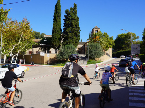 Molt bona acollida de la bicicletada popular, la botifarrada i el taller de cistelles per a bici per commemorar, un any més, la Setmana de la Mobilitat Sostenible 2026