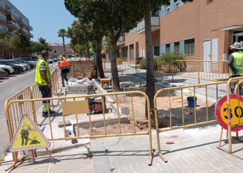 A Abrera millorem el nostre espai públic! Continuem a bon ritme els treballs de reparació de voreres en alguns carrers del barri del Rebato d'Abrera