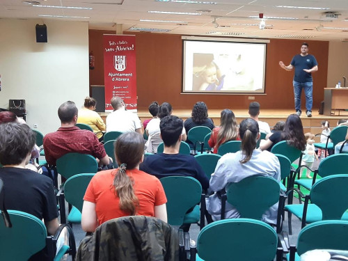 Setmana de la Lactància Materna 2022 a Abrera - Xerrada Fisioteràpia respiratòria, fóra mocs a càrrec de Raúl Carrión.jpeg