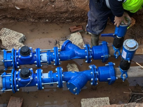 Millorem la xarxa d’aigua potable del nostre municipi amb la instal·lació de comptadors als dipòsits d’aigua i la implantació d’un sistema de telecontrol