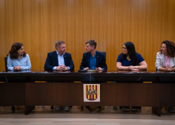 La inversió en energies renovables i l'ús eficient de l'aigua centren la visita a Abrera del Diputat d’Acció Climàtica i Transició Energètica, Marc Serra