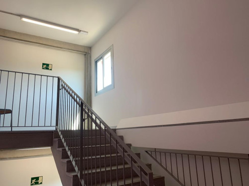 Durant l'estiu de 2023 hem treballat en la millora a les instal·lacions dels centres educatius - Escola Ernest Lluch