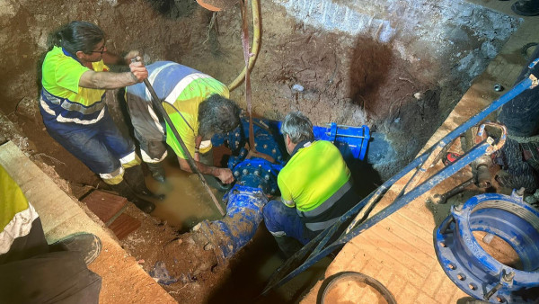 El Servei Municipal d'Aigües d'Abrera ha dut a terme treballs de reparació i millora aquest dilluns 16 d'octubre de 2023