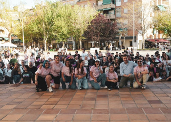 Abrera és solidària! El diumenge 14 d'abril va tenir lloc a la plaça de Pau Casals la Festa Solidària de recaudació de fons per a la investigació del càncer