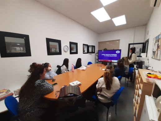 Formació Xarxa Violeta d'Abrera a l'Escola Bressol Municipal Món Petit
