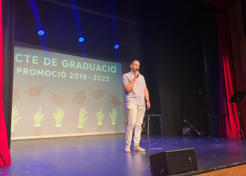 L'alumnat de 2n de batxillerat de l'Institut Voltrera d'Abrera clou el curs 2024-2025 amb la seva festa de graduació, la presentació dels Treballs de Recerca i les proves d'accés a la universitat