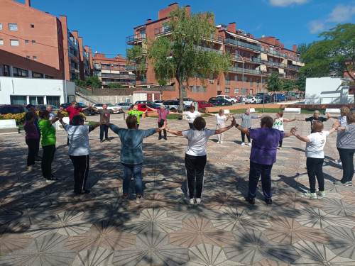 Per un envelliment actiu! Commemorem la Setmana de la Gent Gran d'Abrera 2025, que celebrarem del dimarts 10 al dijous 19 de juny, amb un ampli programa d'activitats!