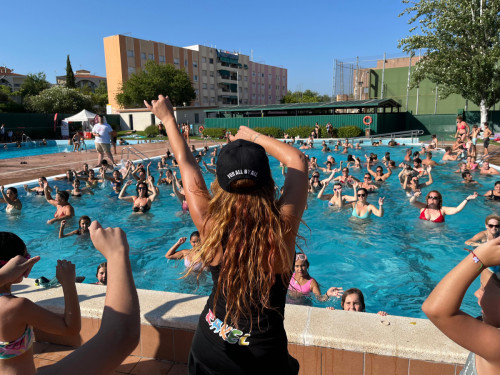 Ràdio Abrera a la Piscina: Dimecres 16 de juliol de 2025: Gaudim amb l'entitat Vive y Baila