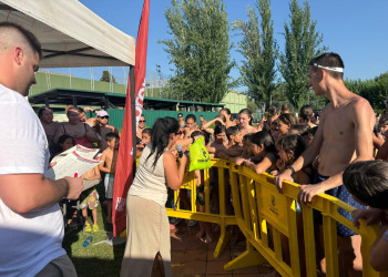 Ràdio Abrera a la Piscina: Dimecres 16 de juliol de 2025: Gaudim amb l'entitat Vive y Baila