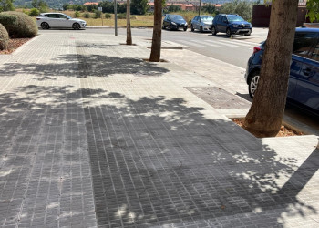 Finalitzats els treballs de reparació de voreres a diversos carrers del barri del Rebato d'Abrera
