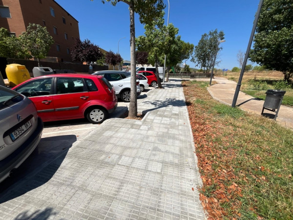 Finalitzats els treballs de reparació de voreres a diversos carrers del barri del Rebato d'Abrera