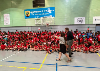 Visitem L'Escola Esportiva d’Estiu Municipal al Pavelló d'Esports Municipal