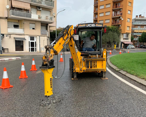 Aquest dimecres 27 d'agost estem actuant al barri del Rebato, amb uns treballs de reparació en la canonada general