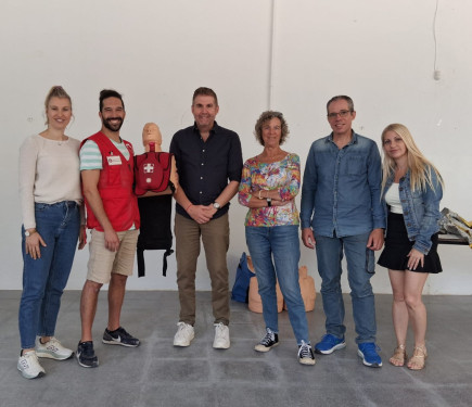 Assistim al taller “Primers auxilis i l’ús dels desfibril·ladors”, que va comptar amb molt bona acollida per part de les persones participants