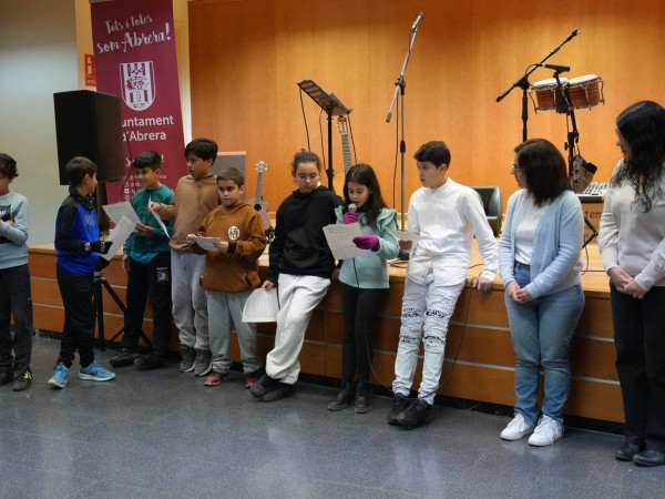 Abrera amb els nostres infants! Commemorem el Dia Internacional de la Infància amb un espectacle musical familiar!