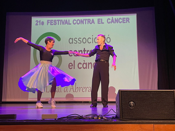 Abrera és solidària! Felicitem la Junta Local d’Abrera de l’AECC per l’èxit de participació i recaptació del 21è Festival Contra el Càncer d’Abrera, que ha recaptat 2.445 euros